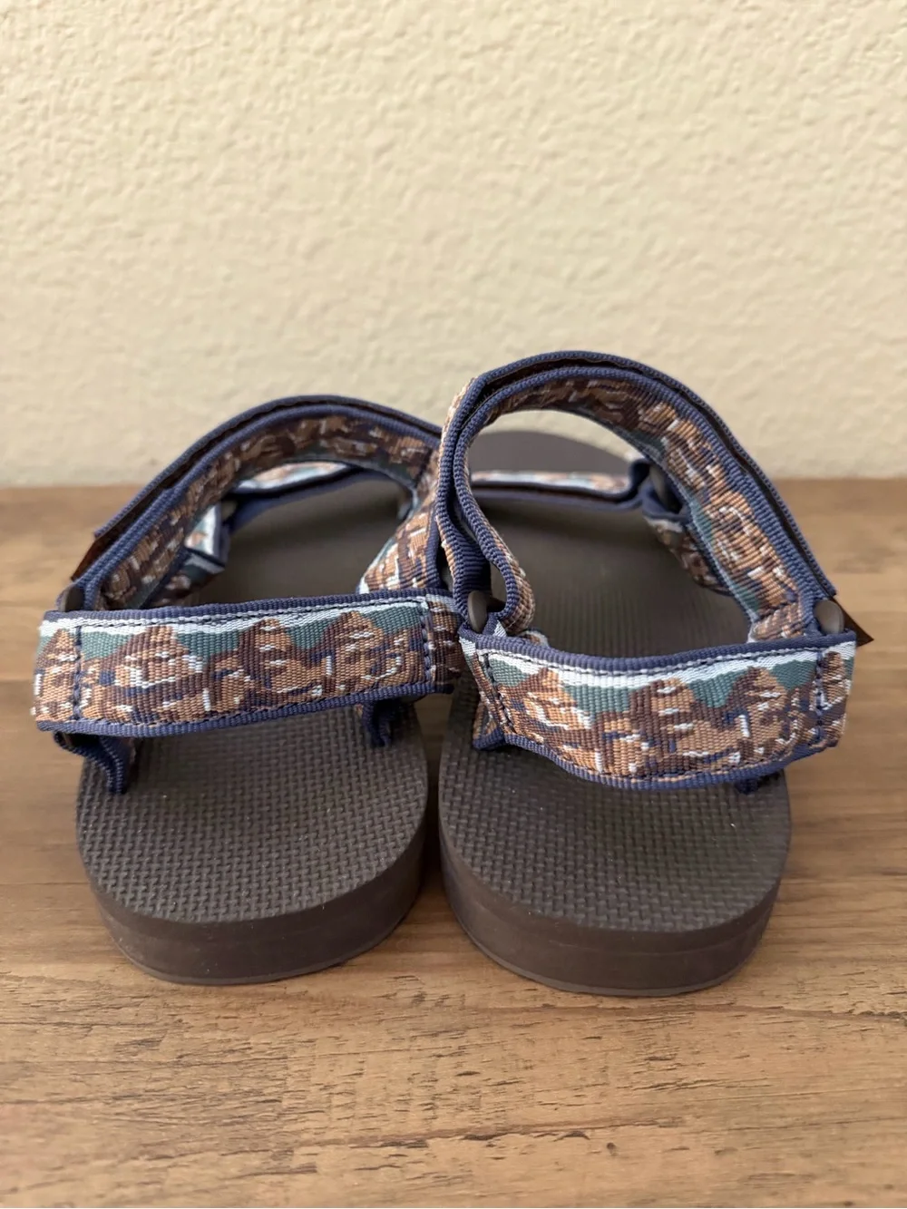 NWOT | Men’s Teva Original Universal Desert Mosaic Brown Sandals - Size 9